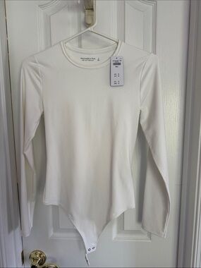 *New* Abercrombie & Fitch White Long-Sleeve Crewneck Bodysuit